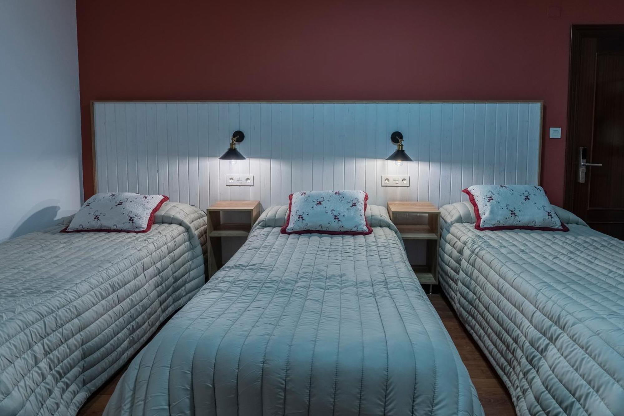 Hostal Julio Cesar La Virgen del Camino Eksteriør bilde