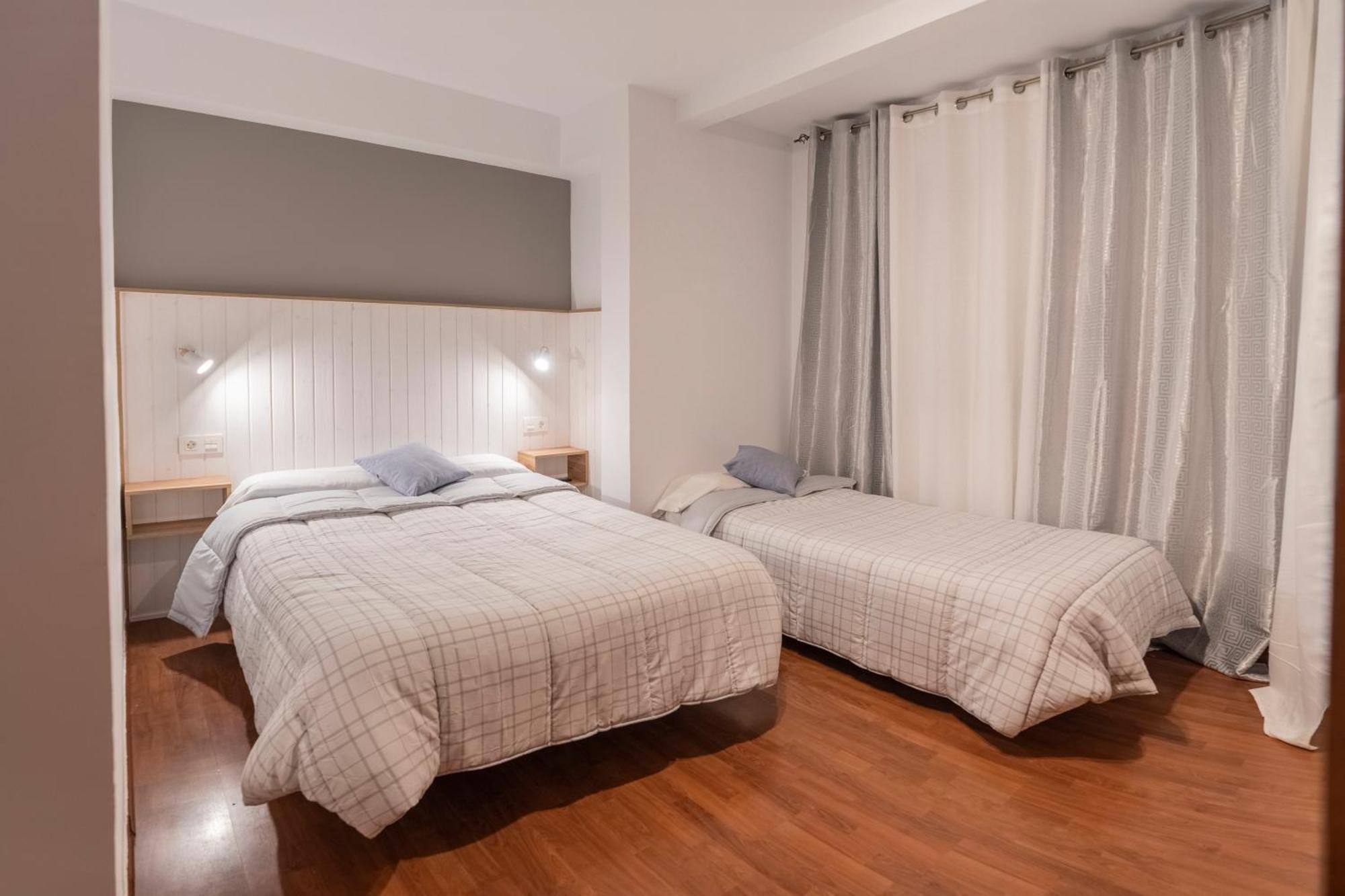 Hostal Julio Cesar La Virgen del Camino Eksteriør bilde