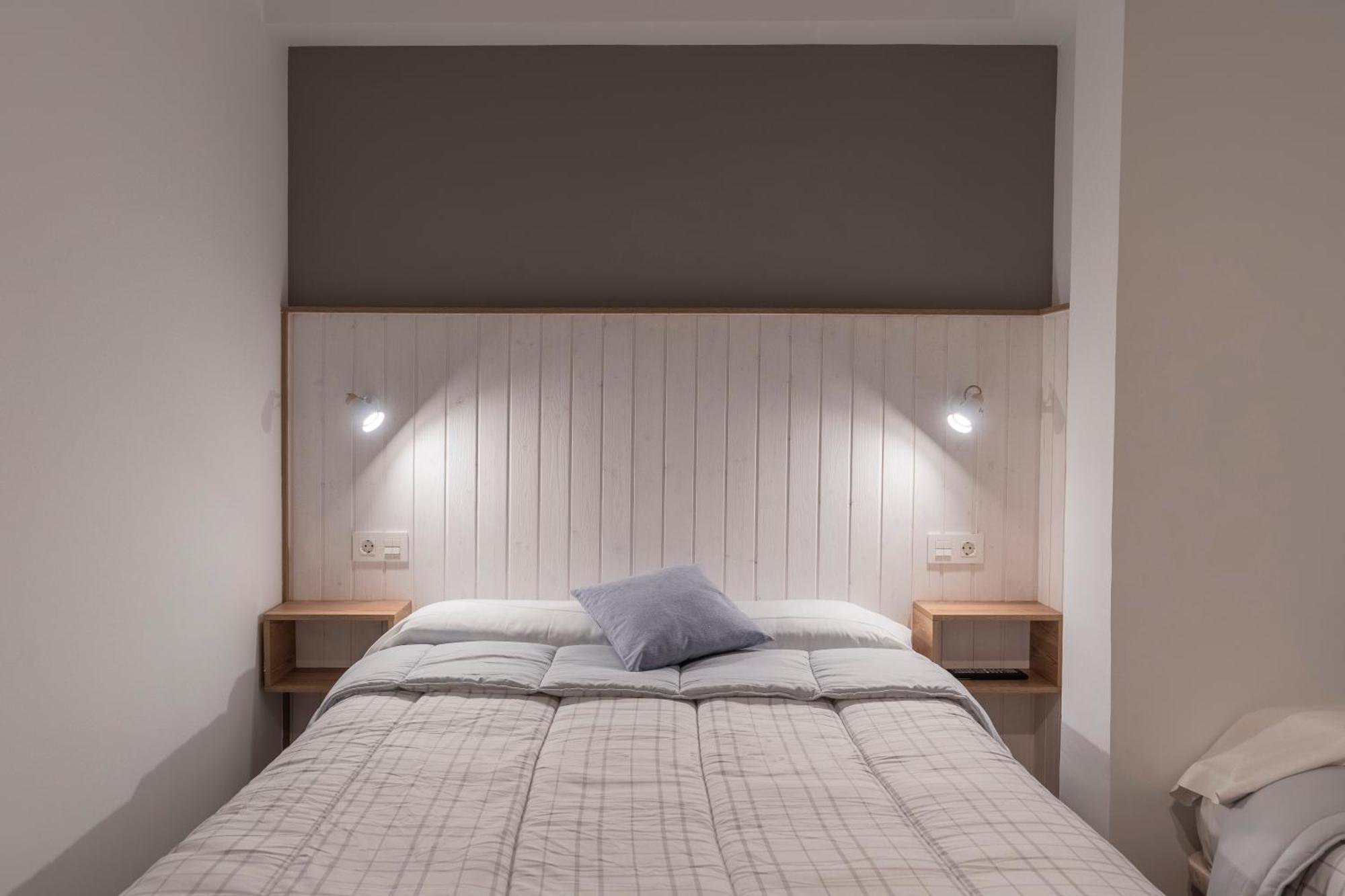 Hostal Julio Cesar La Virgen del Camino Eksteriør bilde